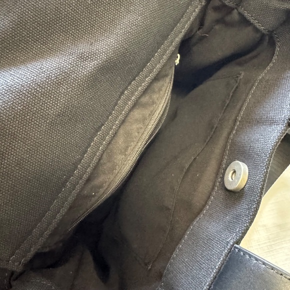 Marithe Francois Girbaud Black Crossbody Bag - Picture 8 of 8